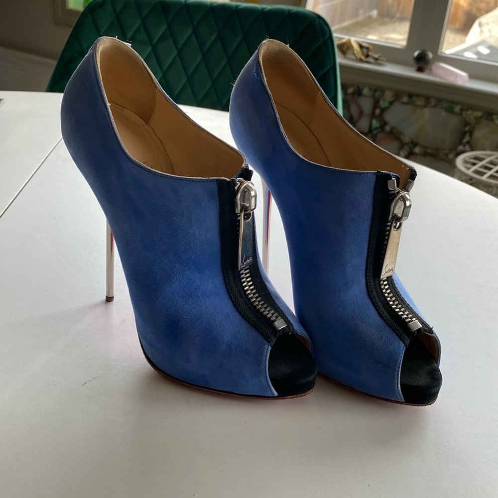 Louboutin size 8